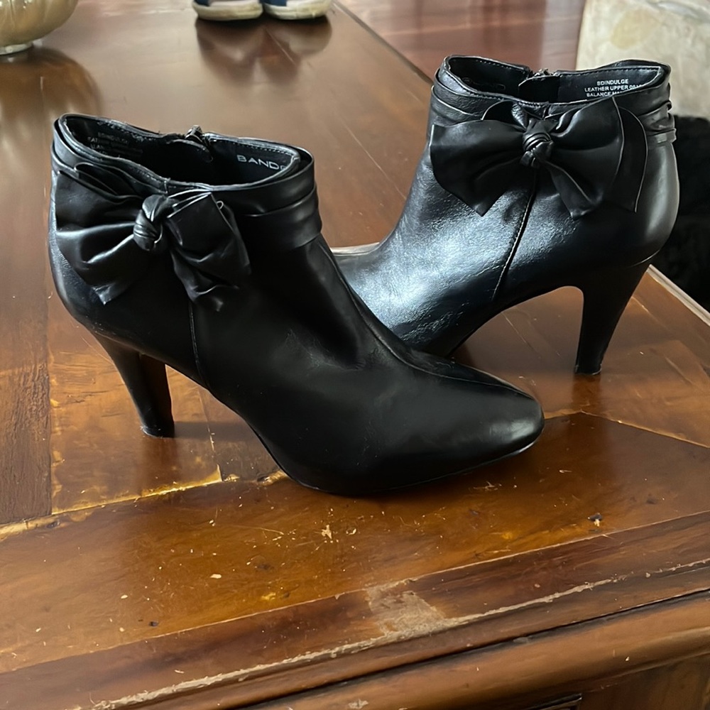 Bandolino Leather Booties with Bow Detail.  Worn Once